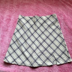 Green plaid skirt like unif
